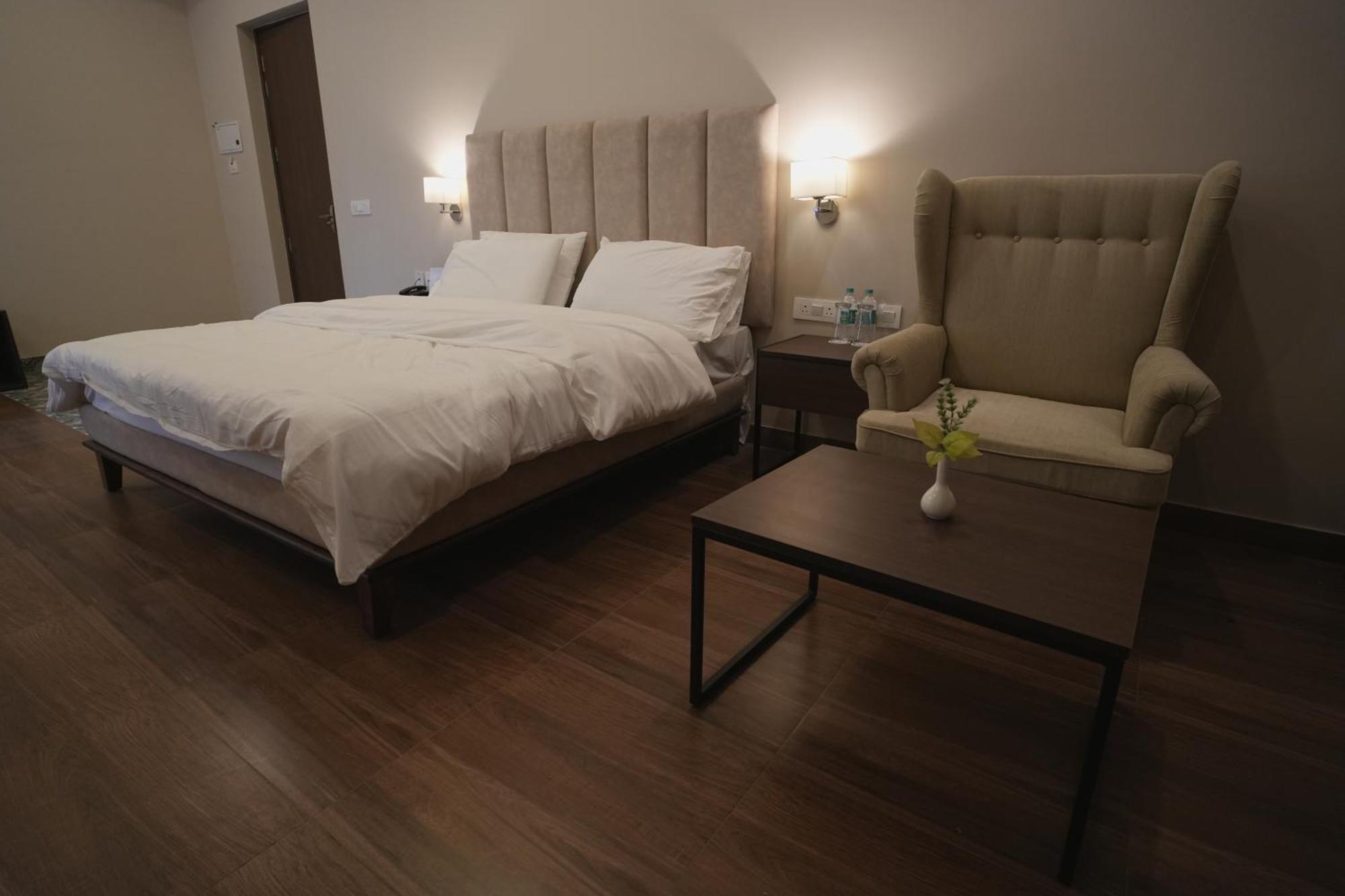 فندق Tdi Club Retreat Sector-110 Mohali المظهر الخارجي الصورة